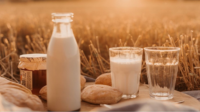 أزمة مرتقبة في مادة الحليب والمخزون الاستراتيجي يتراجع | جريدة الشروق  التونسية
